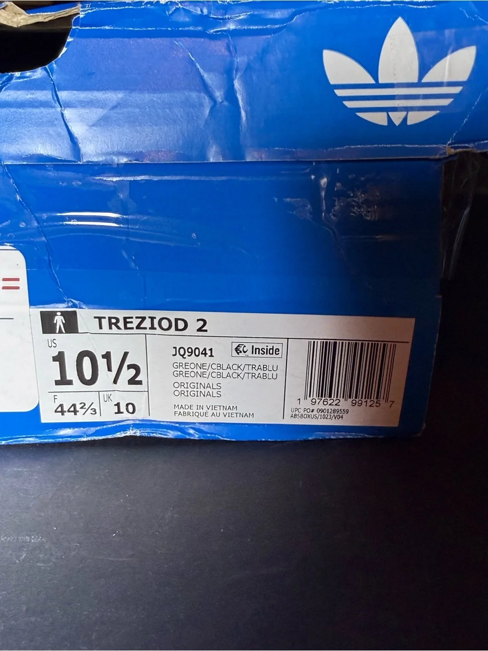 adidas Men’s Treziod 2 Navy and Gray Retro Runner Sneakers size 12M